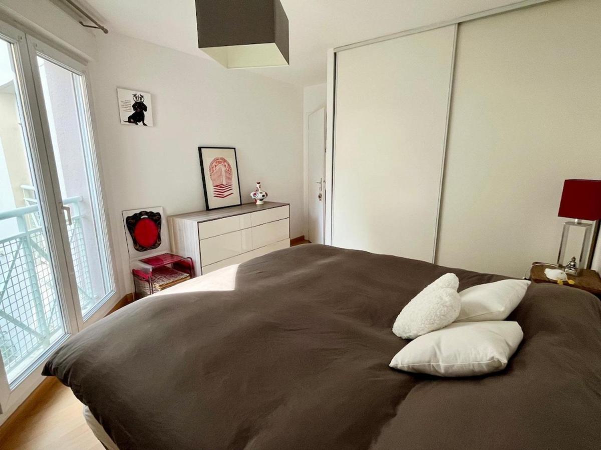 Appartement Large In Old Lille, Balcony, Secure Parking *